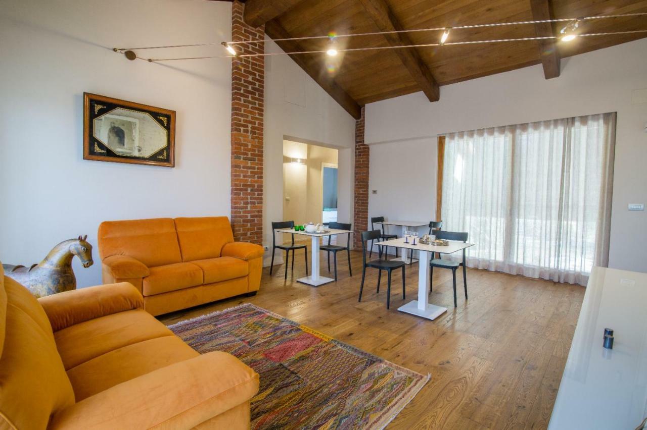 In Viridi Bed & Breakfast Cuneo Bagian luar foto