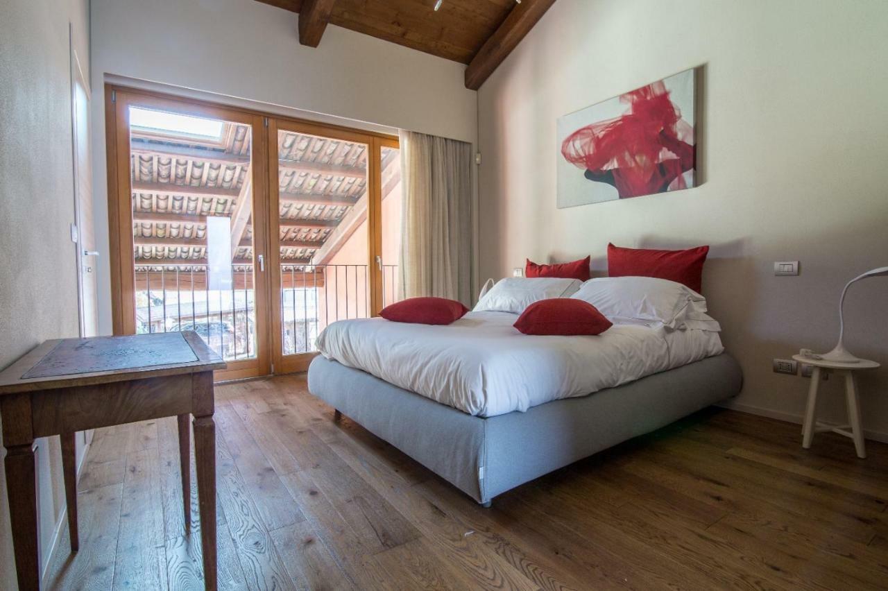 In Viridi Bed & Breakfast Cuneo Bagian luar foto